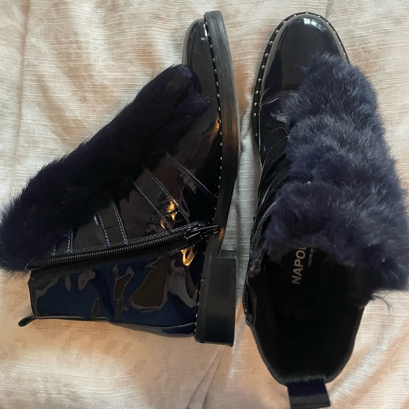 Patent leather and real fur booties - Picture 5 of 9